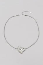 Cargar imagen en el visor de la galería, Necklace Heart Pendant
