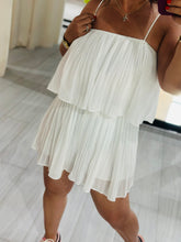 Cargar imagen en el visor de la galería, Romper strappy pleated
