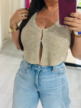 Cargar imagen en el visor de la galería, Vest front hook cropped
