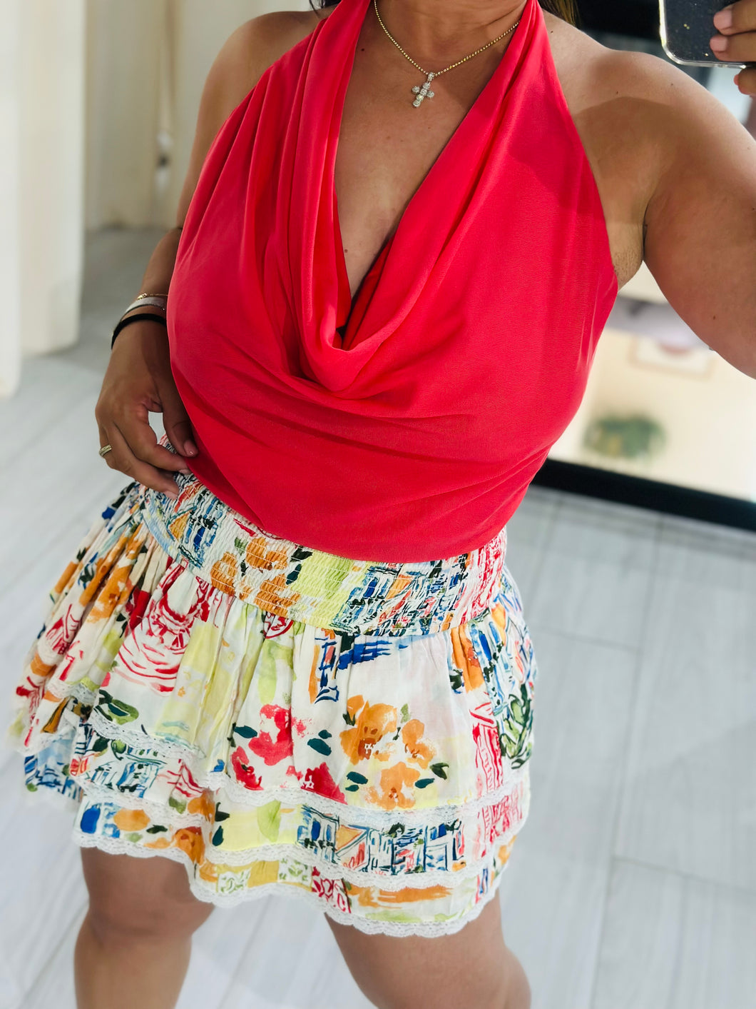 Top solid halter tie