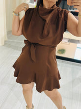 Cargar imagen en el visor de la galería, Dress mini sleeveless neck cowl
