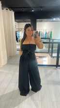 Cargar imagen en el visor de la galería, Jumpsuit tube solid woven
