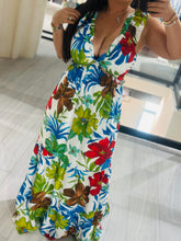 Cargar imagen en el visor de la galería, Maxi Dress printed neck
