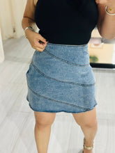 Cargar imagen en el visor de la galería, Skirt Mini Paneled Tencel
